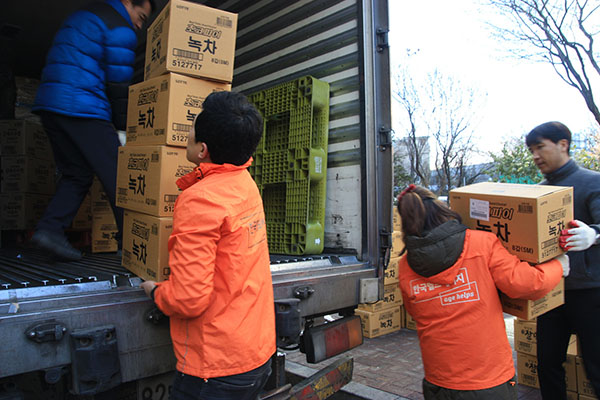 롯데제과, 겨울철 소외 이웃에 따뜻한 온정 나눠