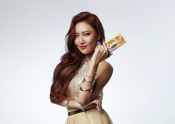 롯데제과 ‘크런키’, 광고모델로 화사 발탁